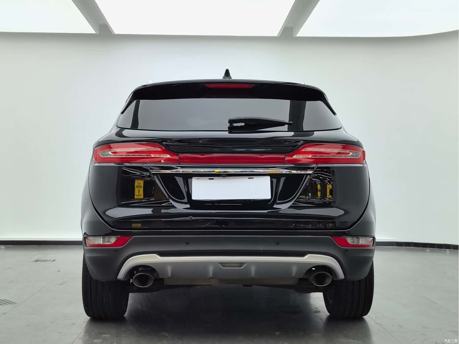 Lincoln MKC, 2019 все фото