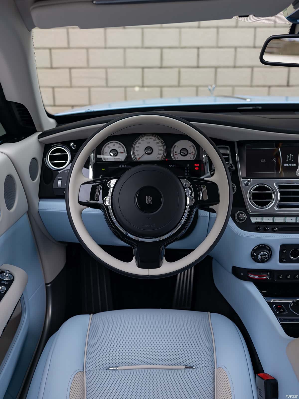 Rolls-Royce Wraith, 2022 12