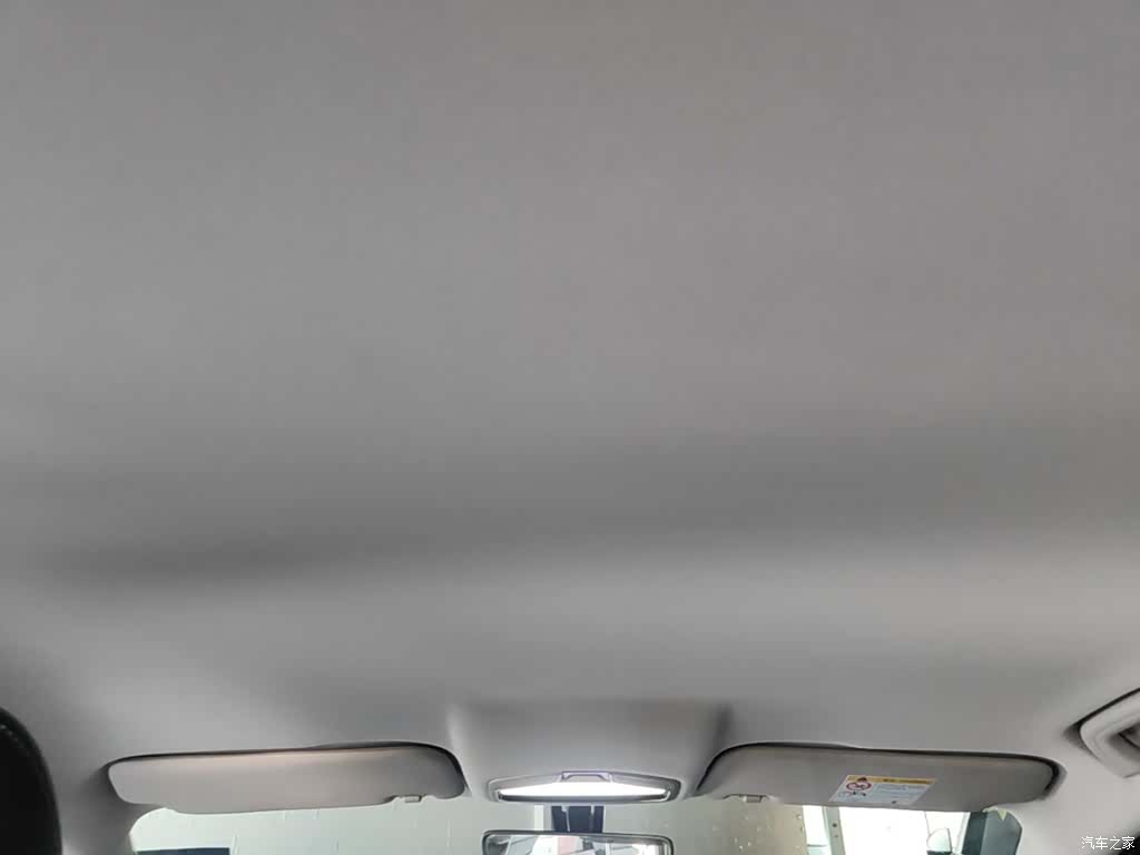 Geely Emgrand, 2025 18