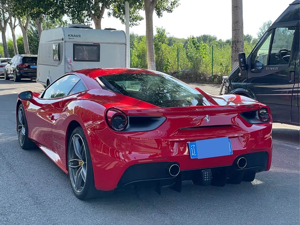Ferrari 488