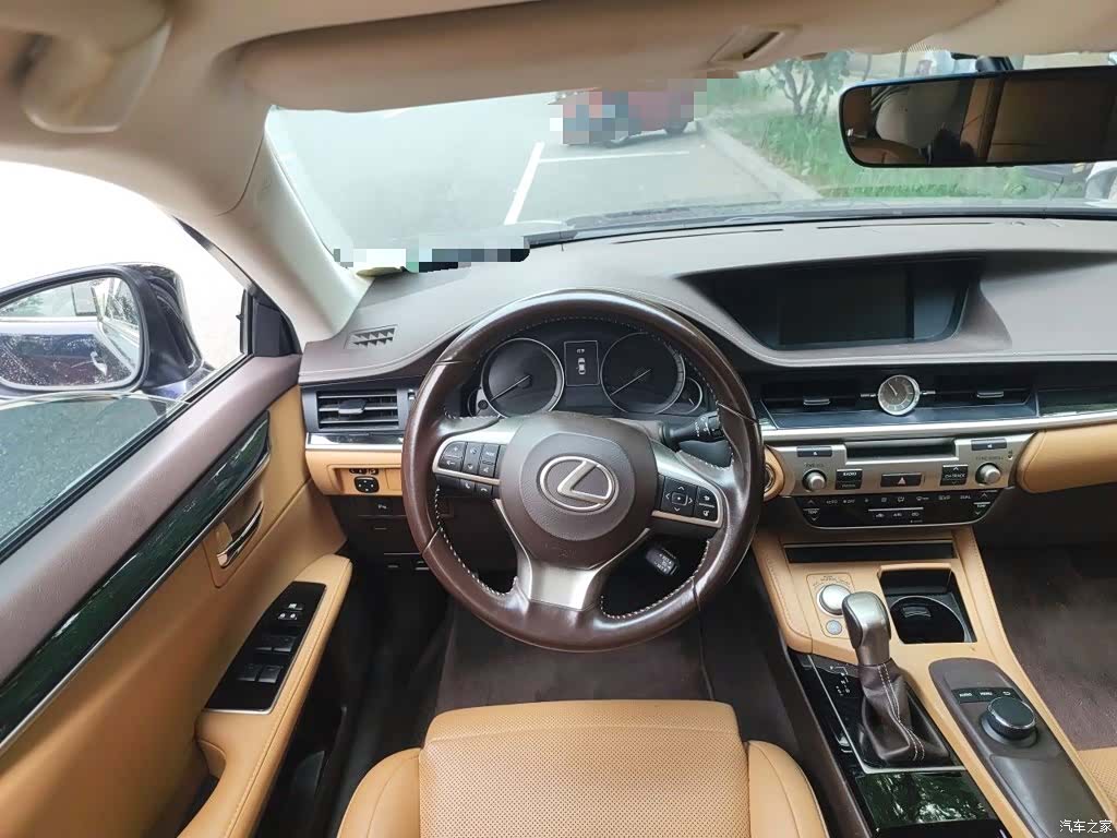 Lexus ES, 2017 3
