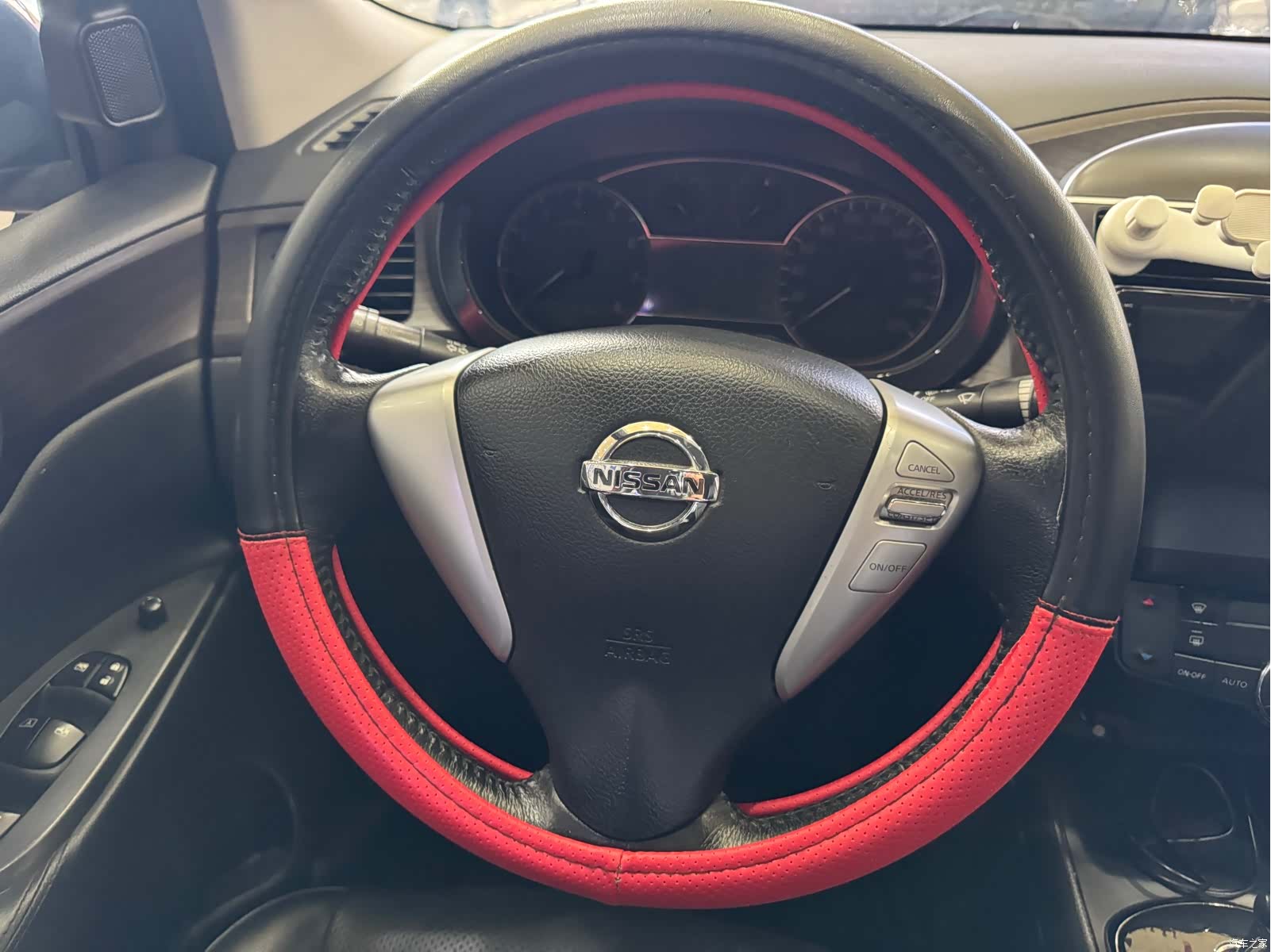 Nissan Tiida, 2012 8