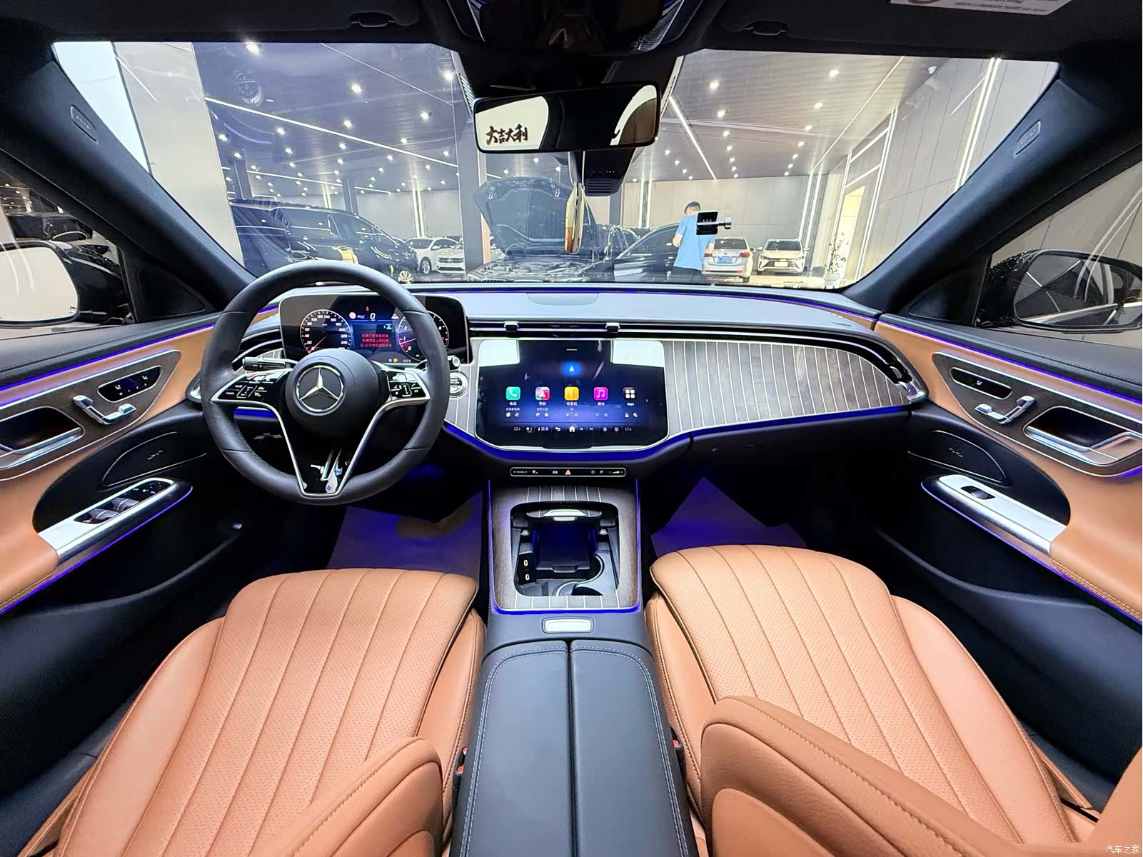 Mercedes-Benz E-Class, 2024 13