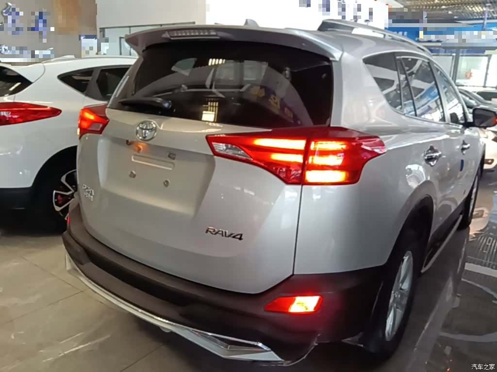 Toyota RAV4, 2014 6