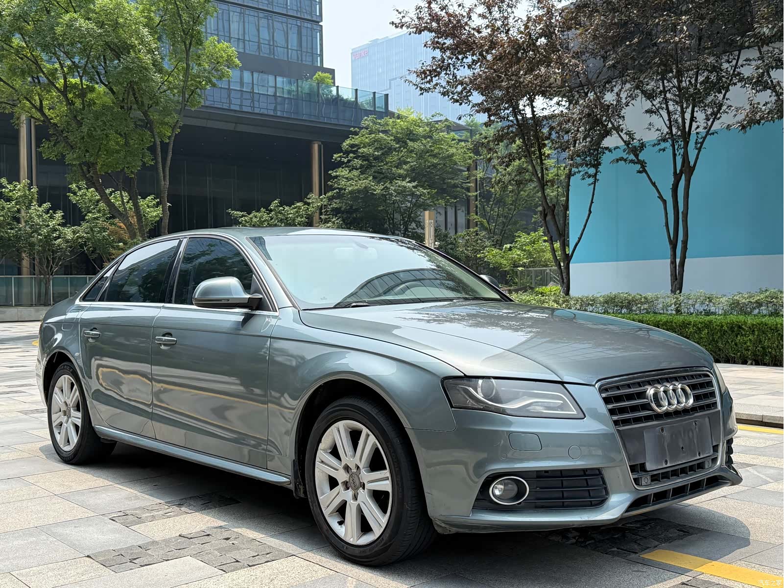 Audi A4L, 2011 3