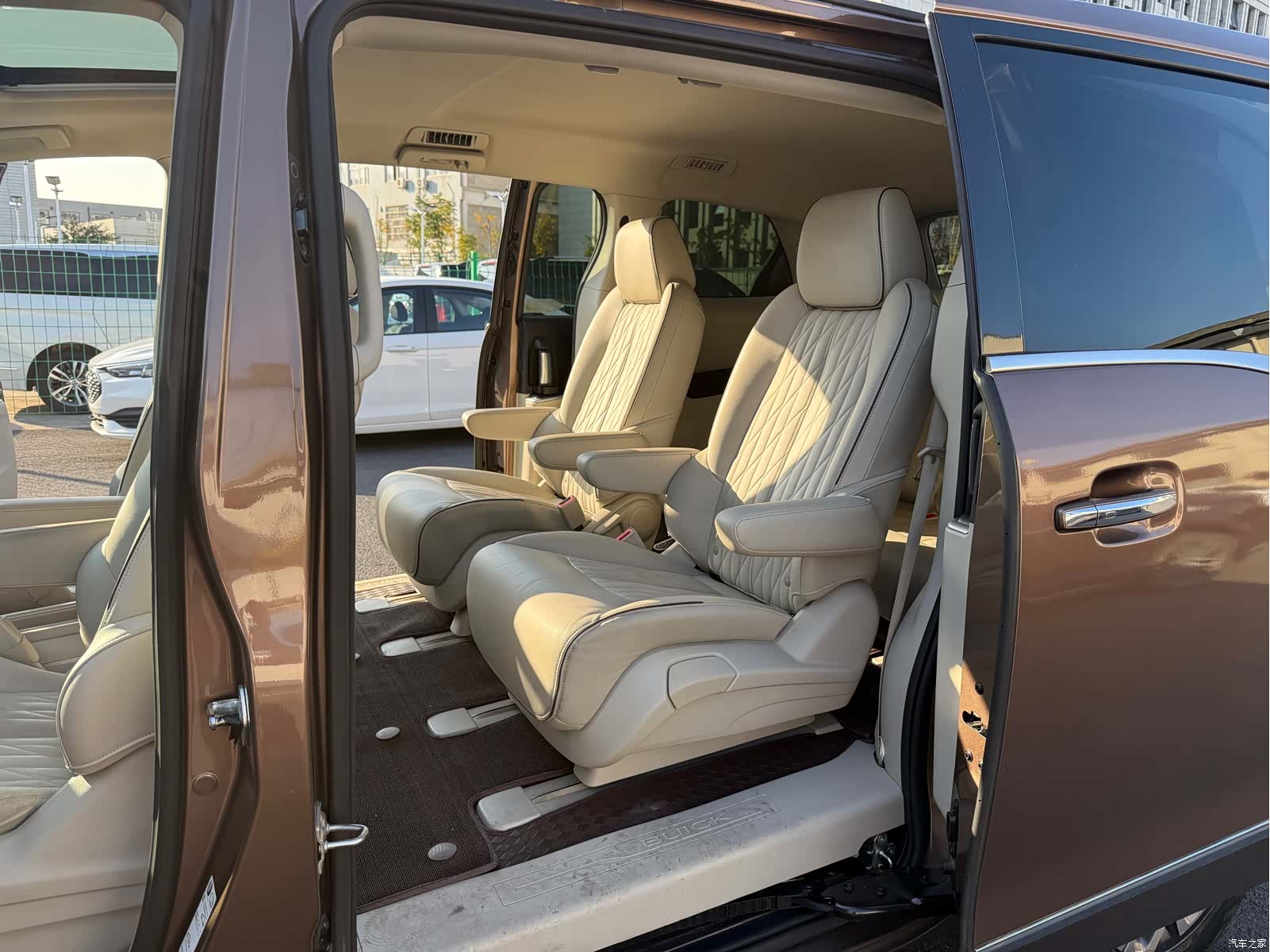 Buick GL8, 2021 11
