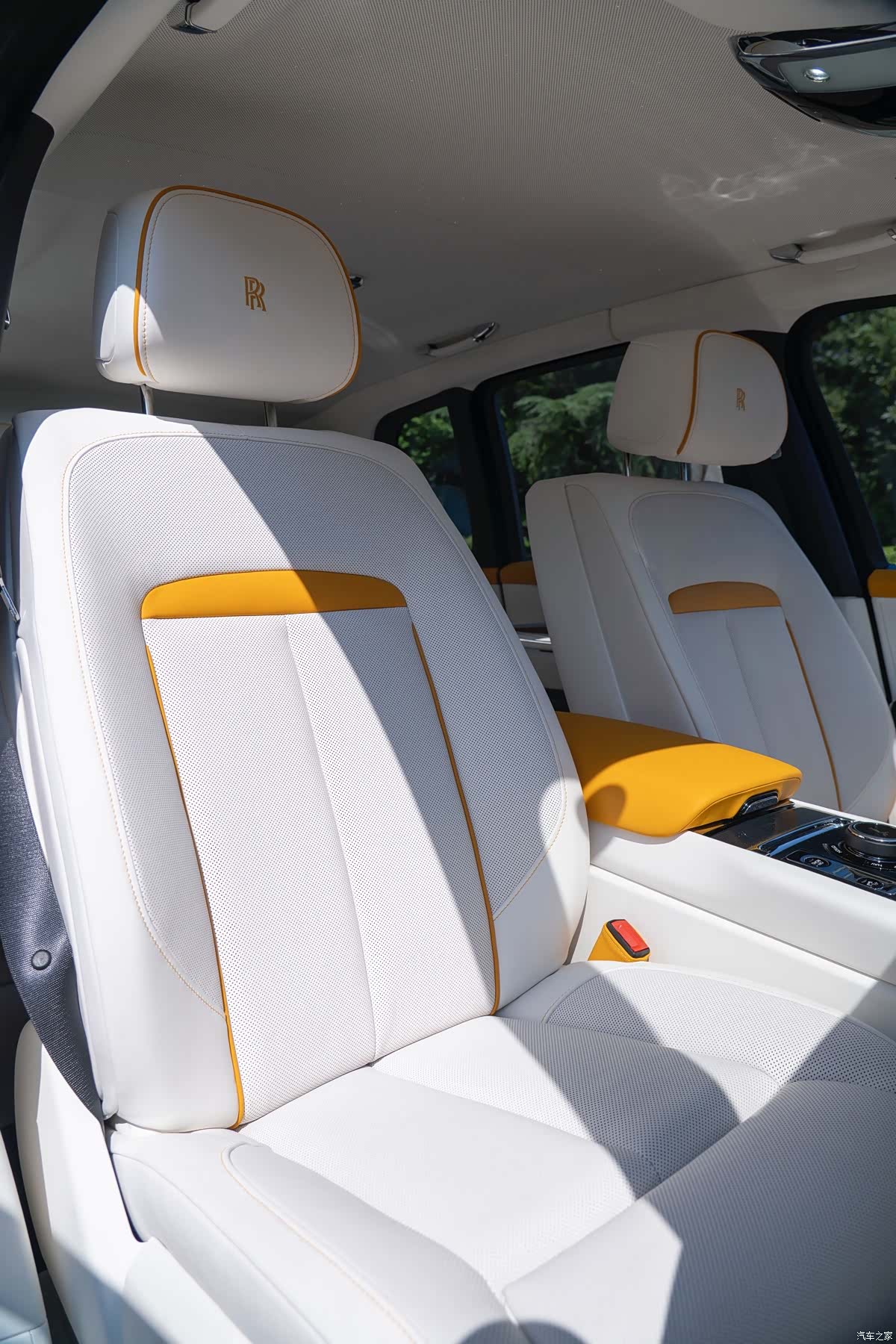 Rolls-Royce Cullinan, 2024 30