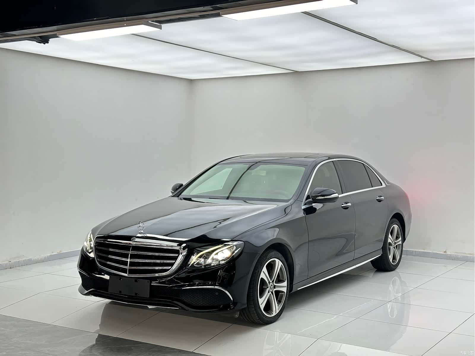 Mercedes-Benz E-Class, 2019 1