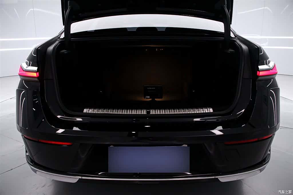 BMW 7 Series, 2024 15
