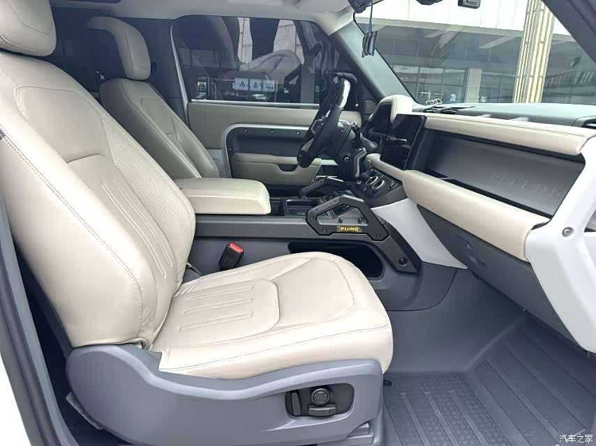 Land Rover Defender, 2022 9