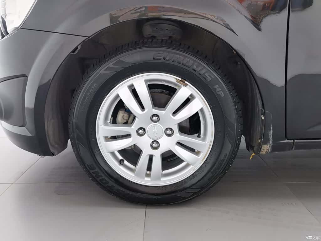 Chevrolet SE, 2013 17