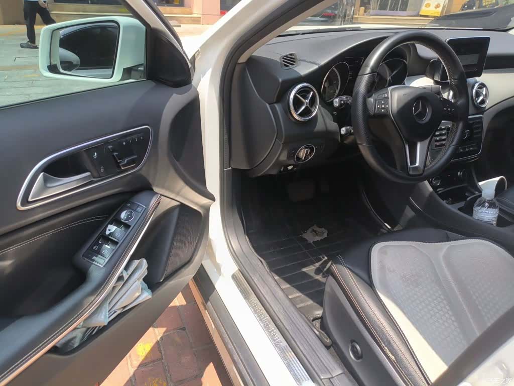 Mercedes-Benz GLA, 2015 14