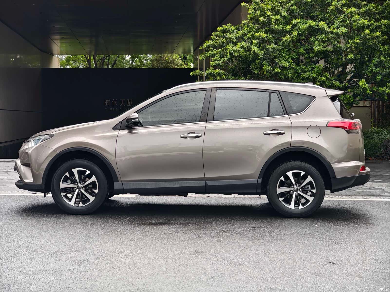 Toyota RAV4, 2018 8
