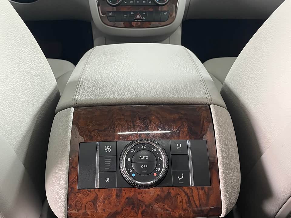 Mercedes-Benz R-class