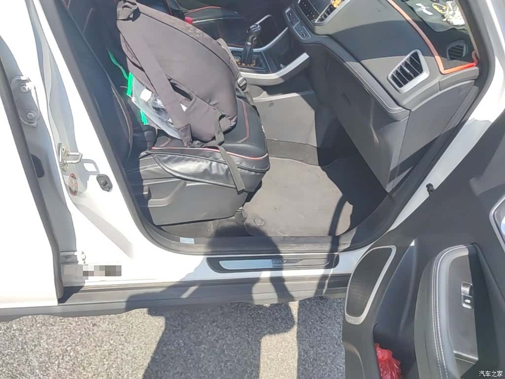 Geely X6, 2019 11