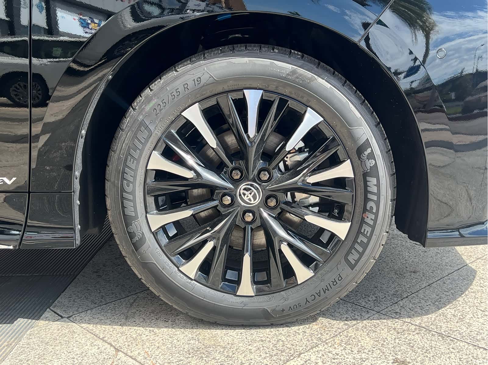Toyota Alphard, 2024 27