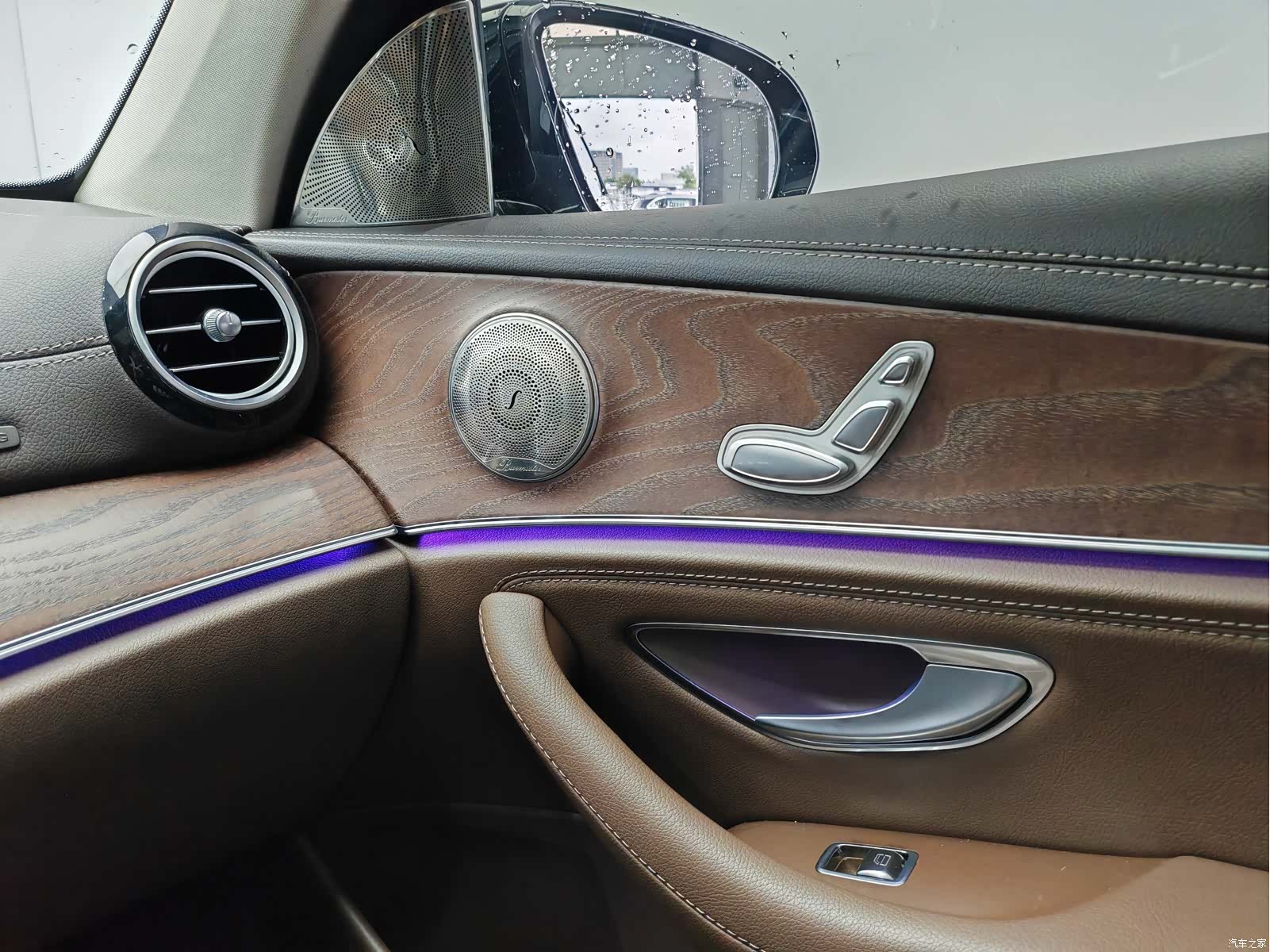 Mercedes-Benz E-Class, 2023 17