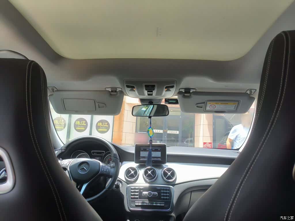 Mercedes-Benz GLA, 2015 9
