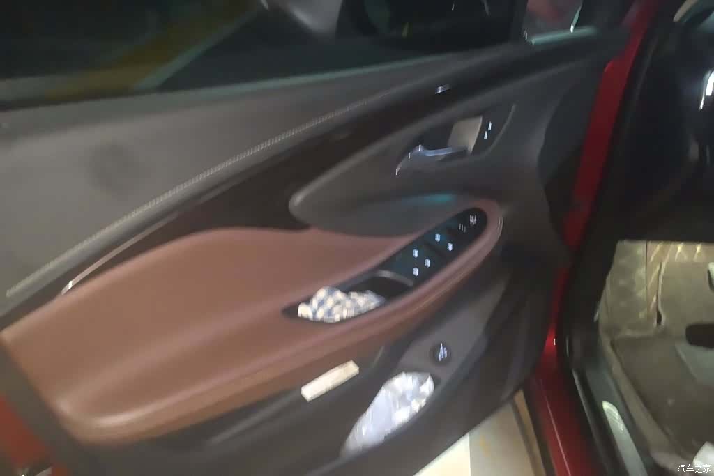 Buick Envision Plus, 2018 7