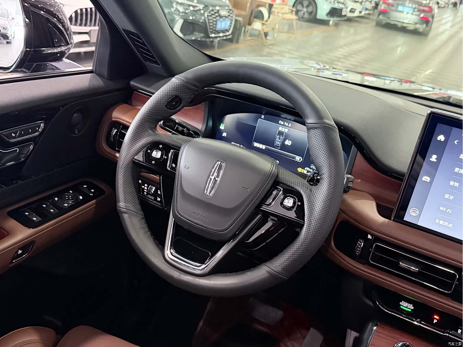 Lincoln Aviator, 2022 18