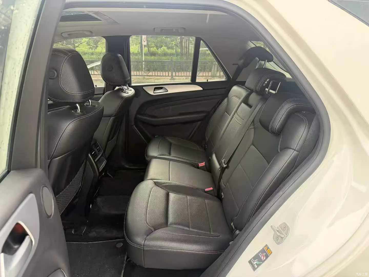 Mercedes-Benz M-Class, 2015 7