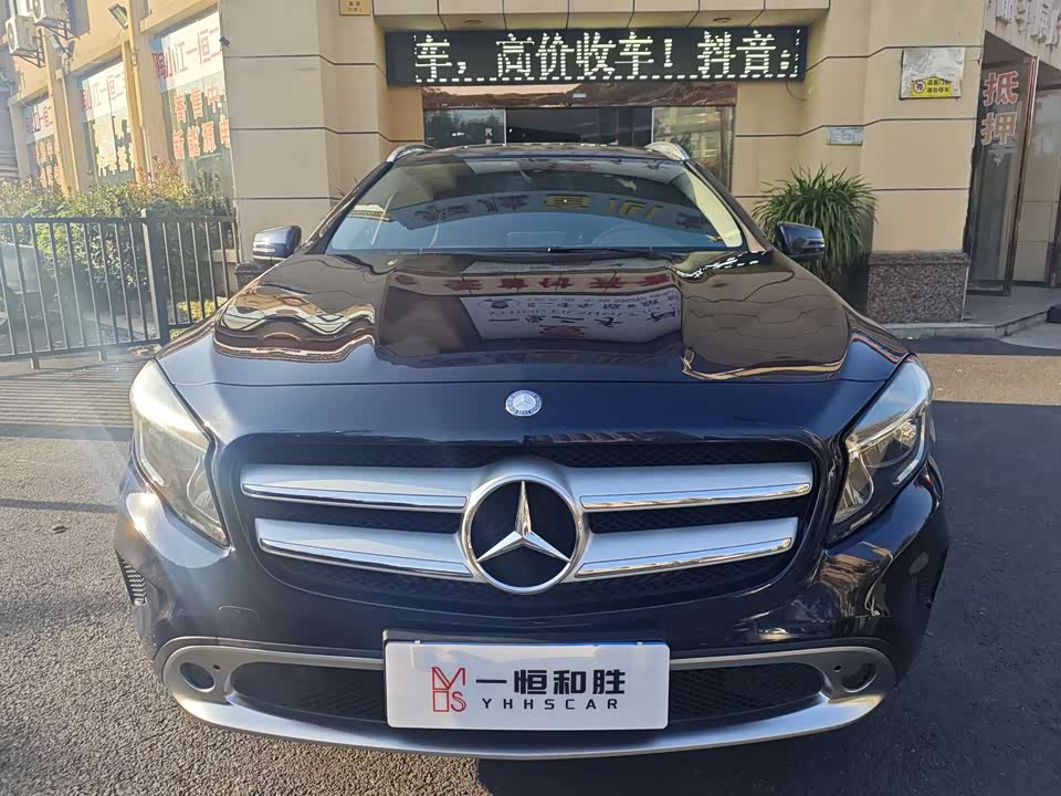 Mercedes-Benz GLA