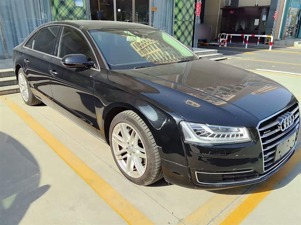 Audi A8