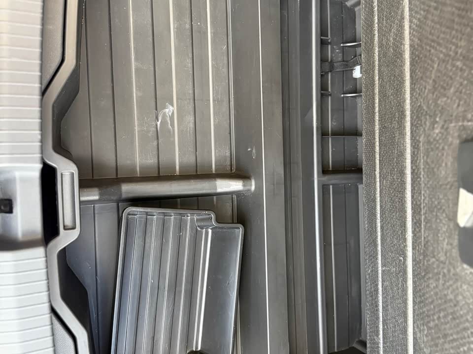 Volkswagen T-ROC exploring Songs