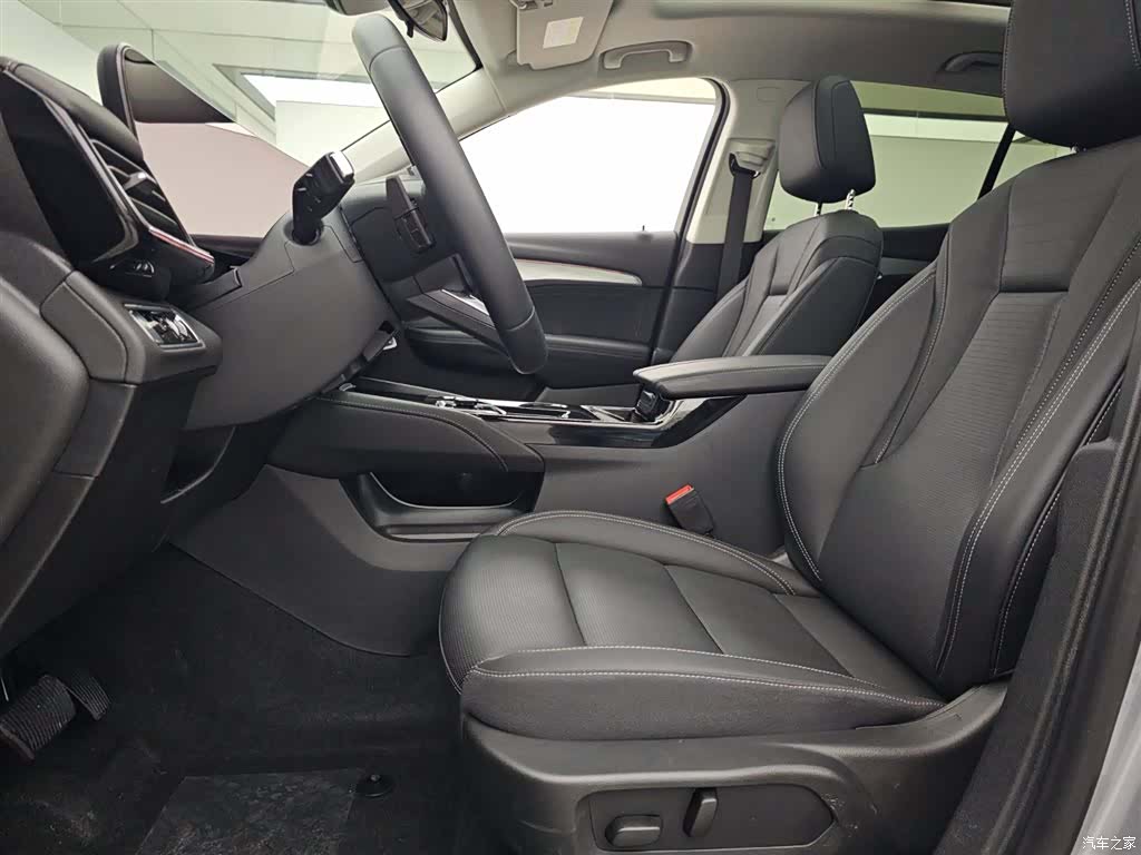 Buick Envision, 2025 9