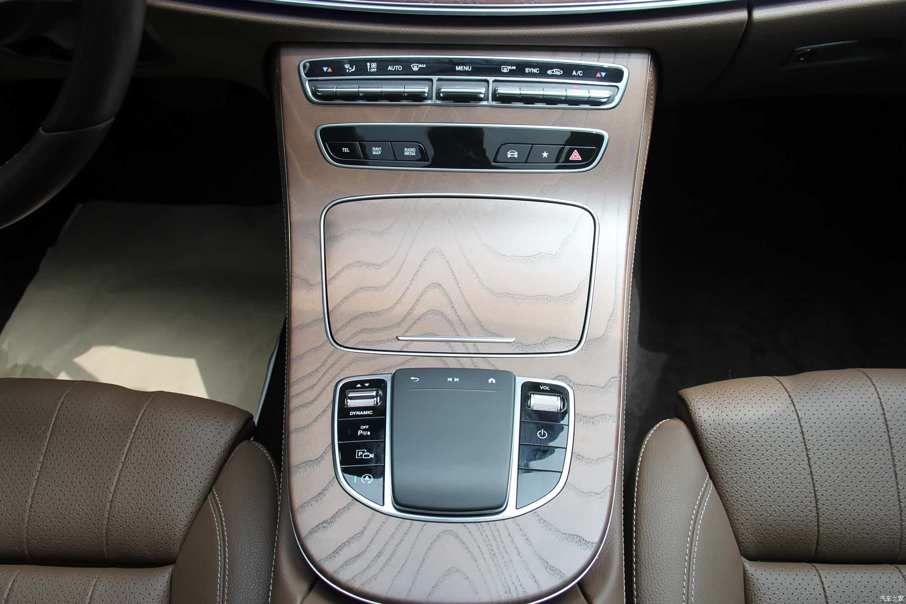 Mercedes-Benz E-Class, 2022 19