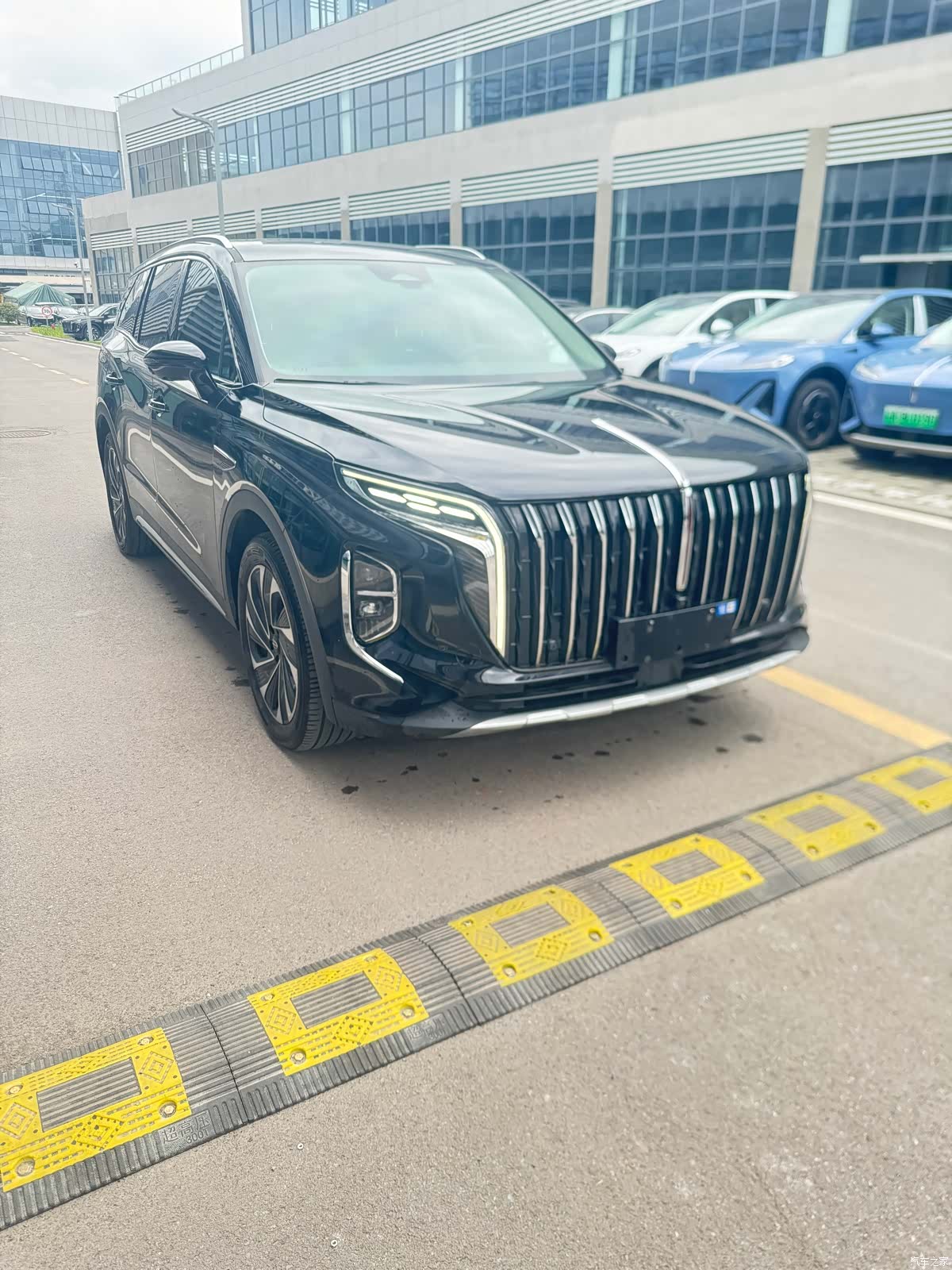 Hongqi HS7, 2024 3