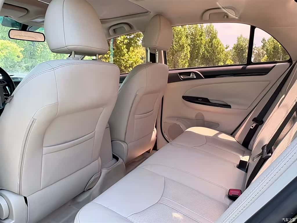 BYD E5, 2017 4