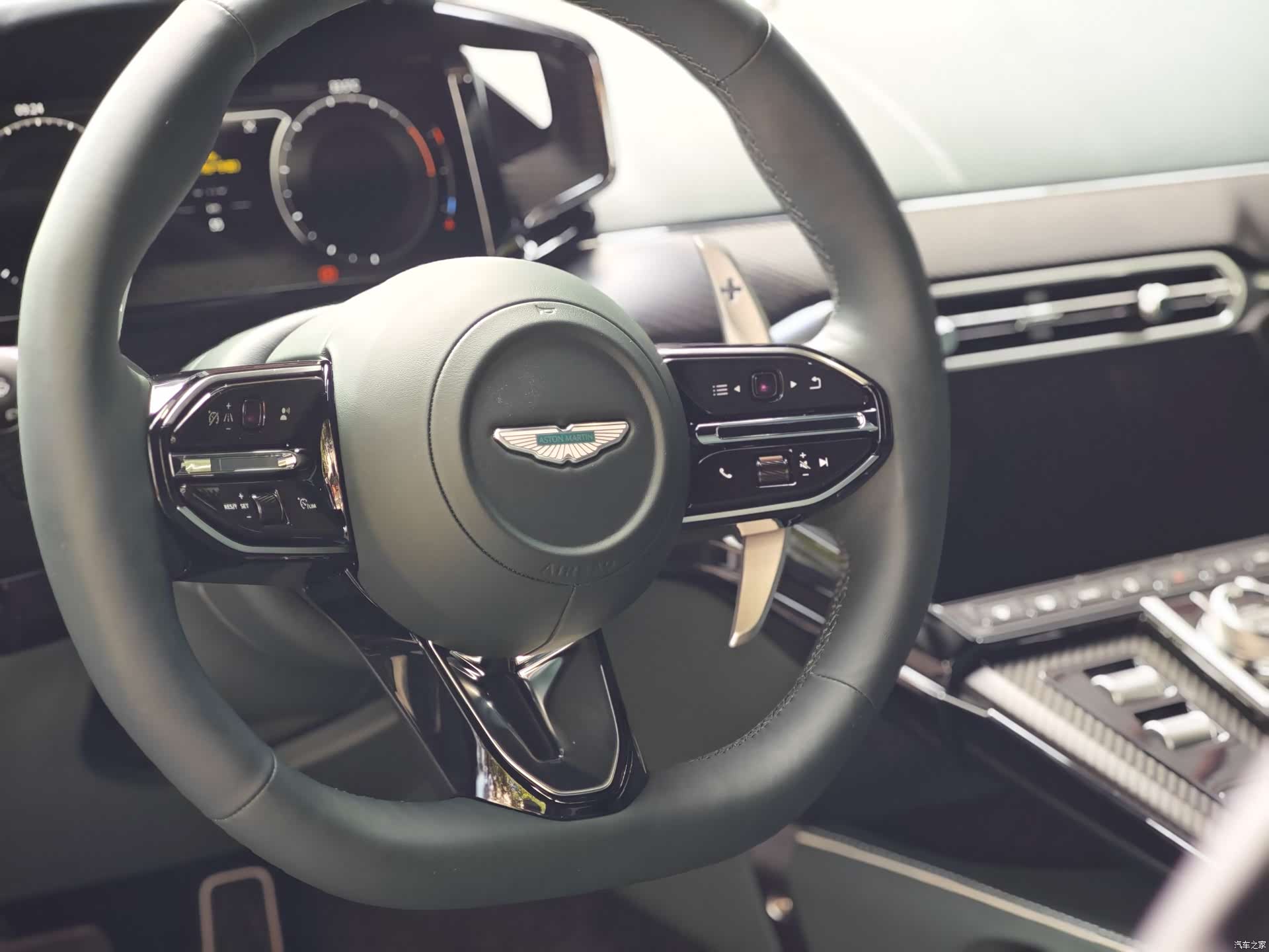 Aston Martin Vantage, 2025 14