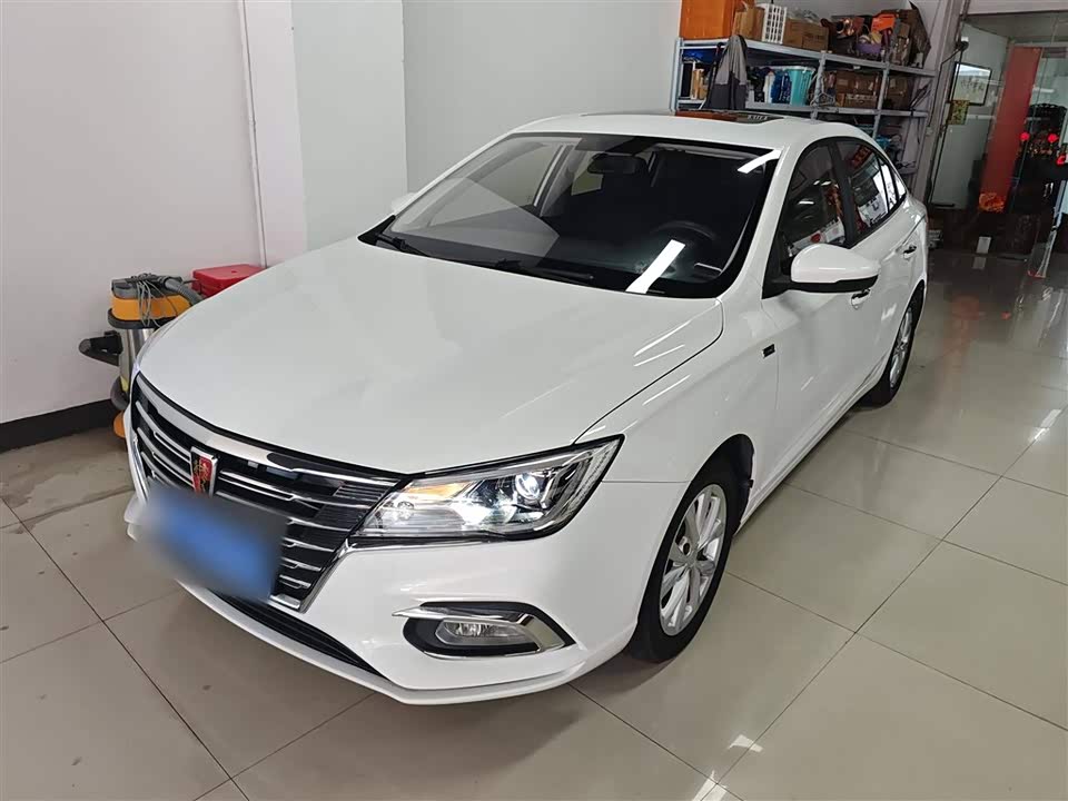 Roewe i5