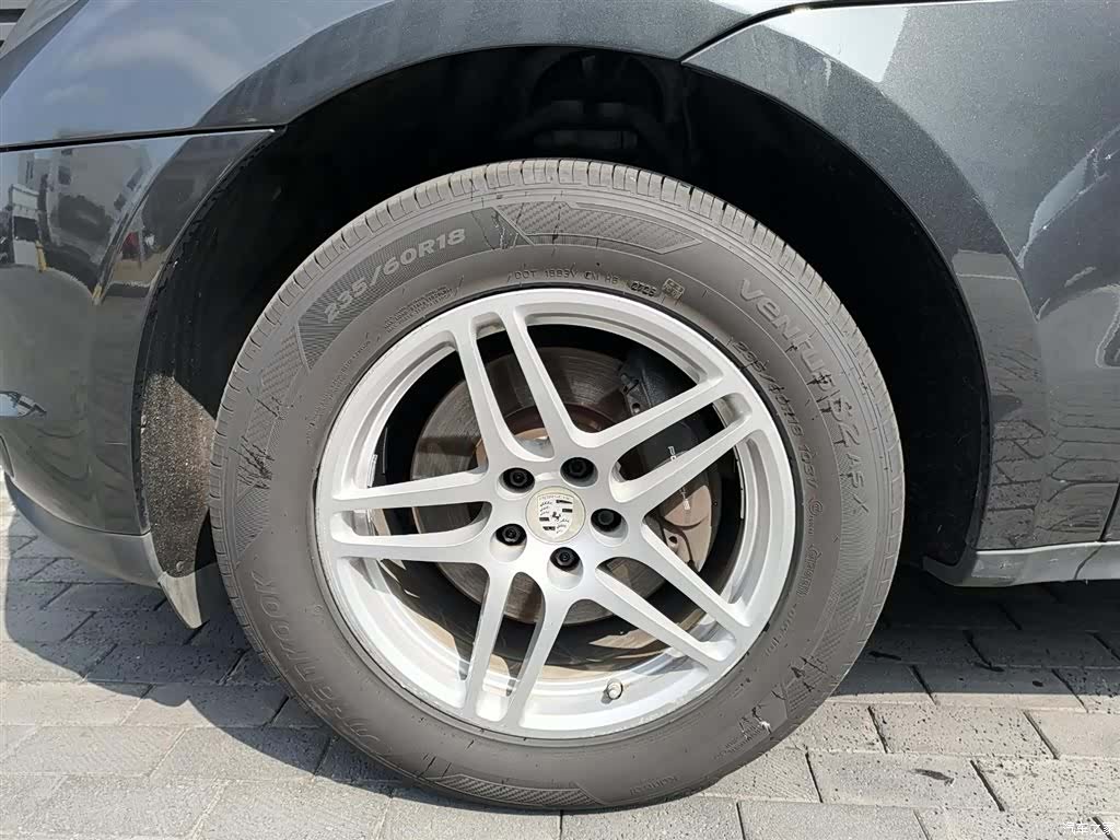 Porsche Macan, 2019 все фото