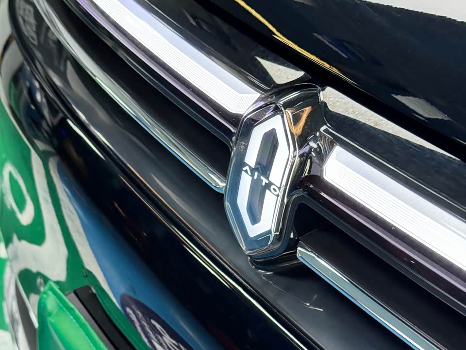 AITO Ask the world M7