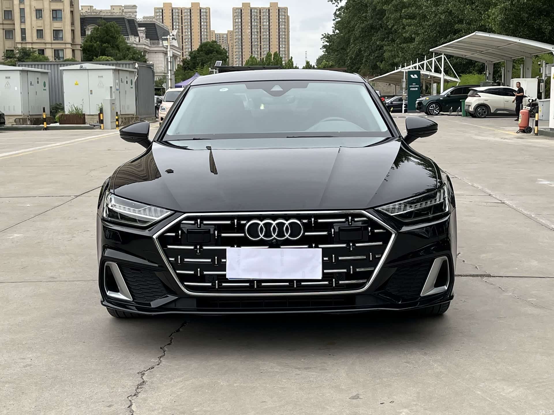 Audi A7L, 2024 1