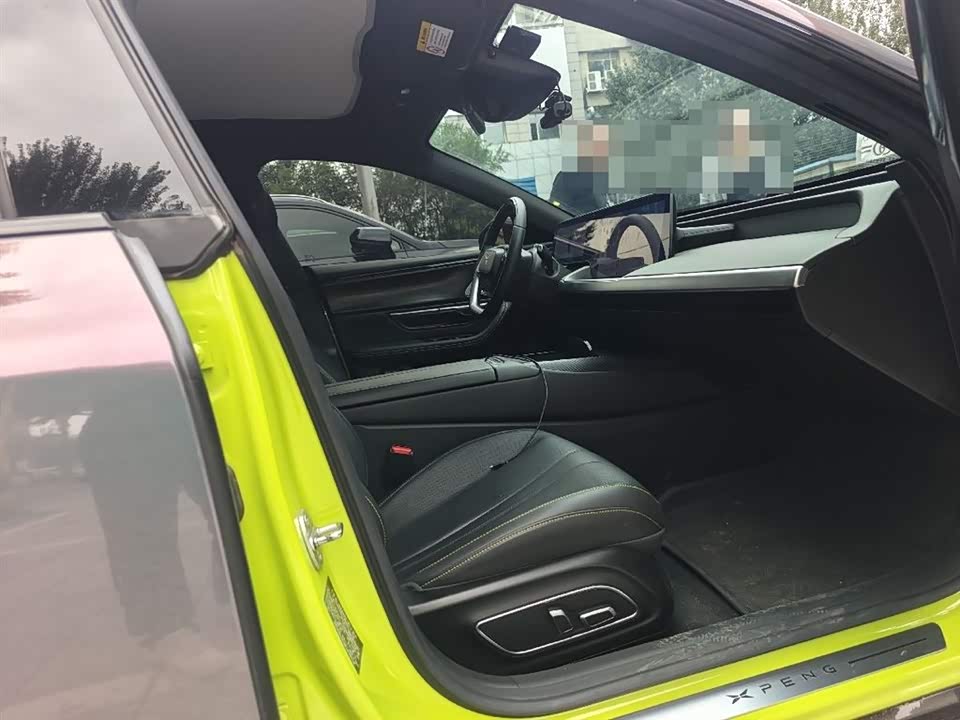 XPENG P7
