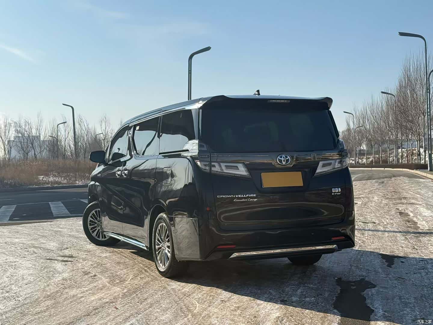 Toyota Vellfire, 2023 4