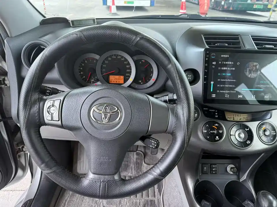 Toyota RAV4 Rongfang