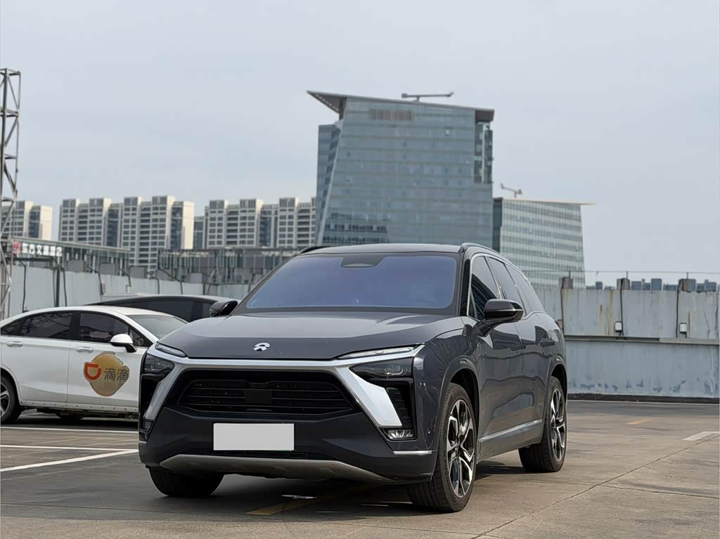 NIO ES8