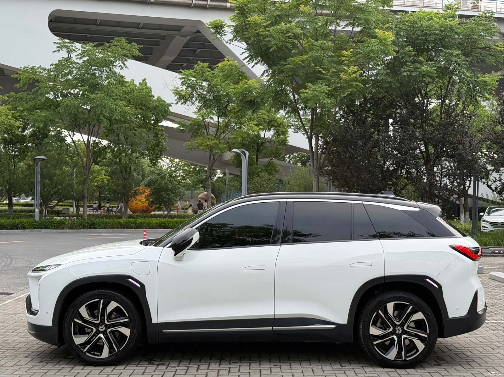 NIO ES6, 2021 4