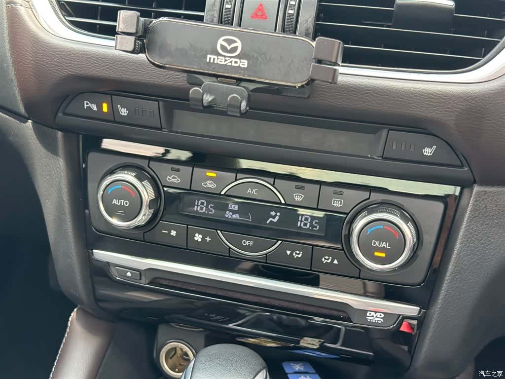 Mazda Atenza, 2017 11