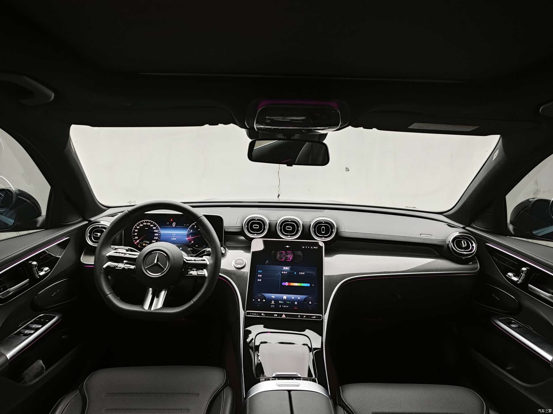 Mercedes-Benz C-Class, 2024 11
