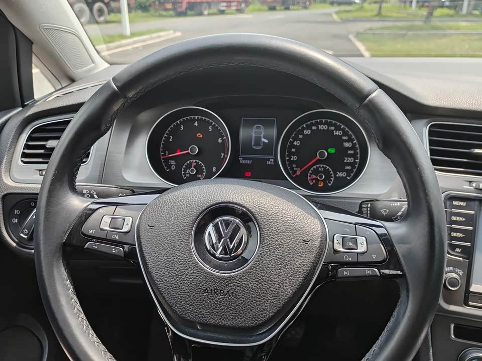 Volkswagen golf