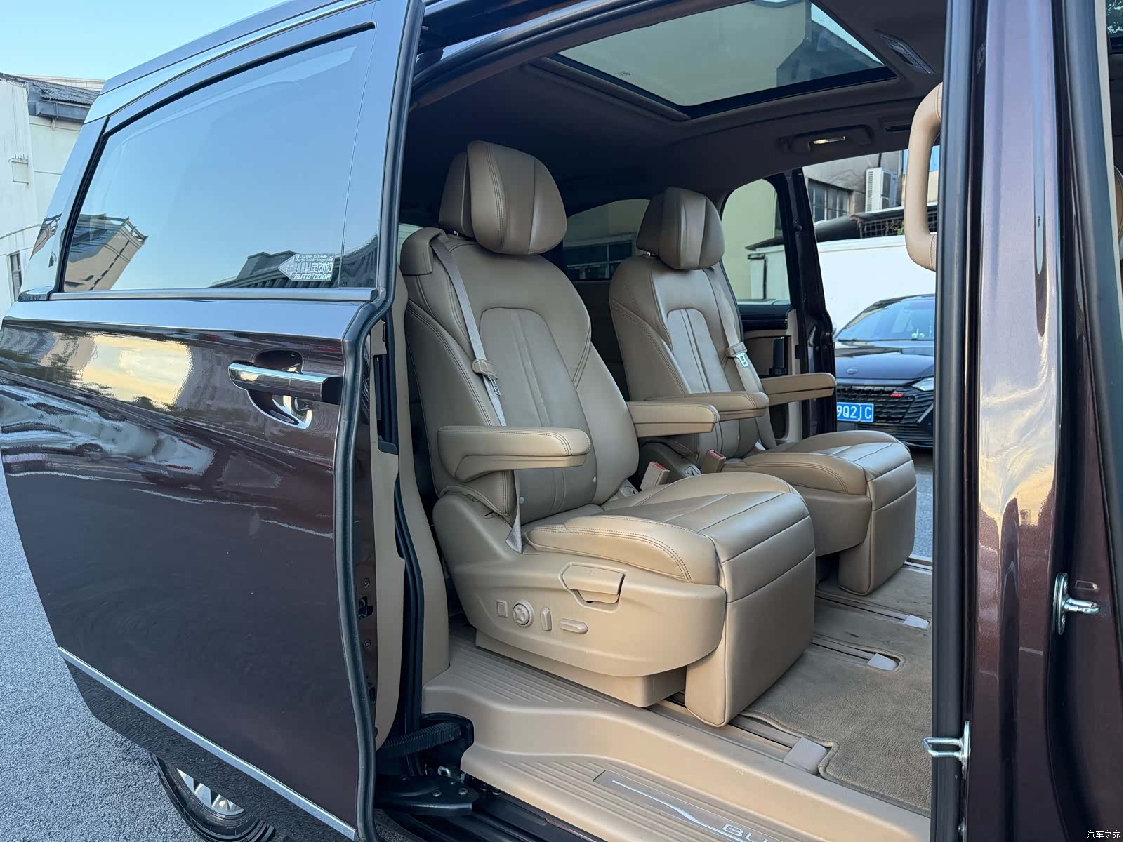 Buick GL8, 2017 17