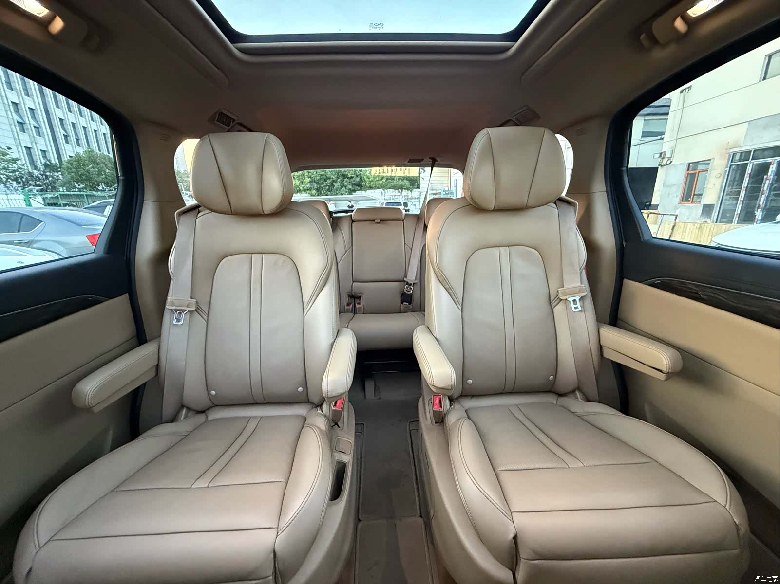 Buick GL8, 2017 24