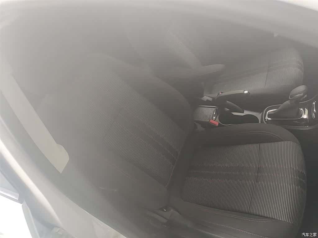 Buick Encore, 2019 25