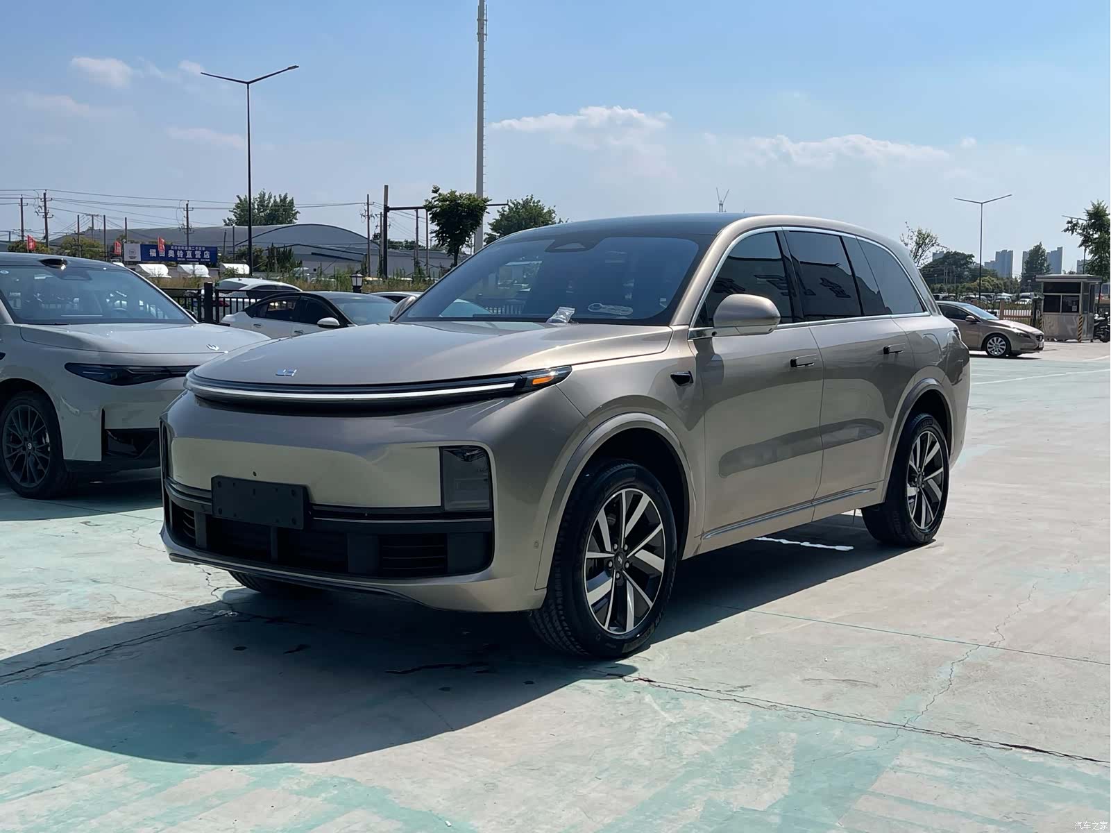Li Auto L8, 2023 1