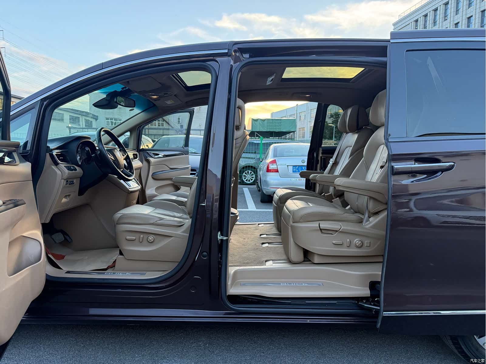 Buick GL8, 2017 19
